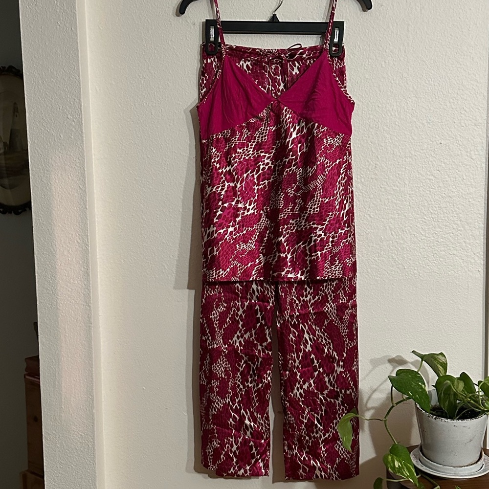 Natori Cruz Satin Snake / Leapord Print Pajama Set Hot Pink Maroon Cream L? - Picture 3 of 14